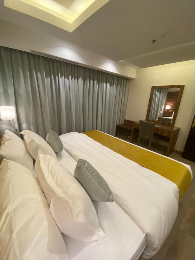 Moments Hotel Jeddah Exterior foto